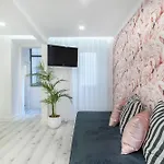 公寓 Whome Chic Escape: Your Stylish Haven In Downtown